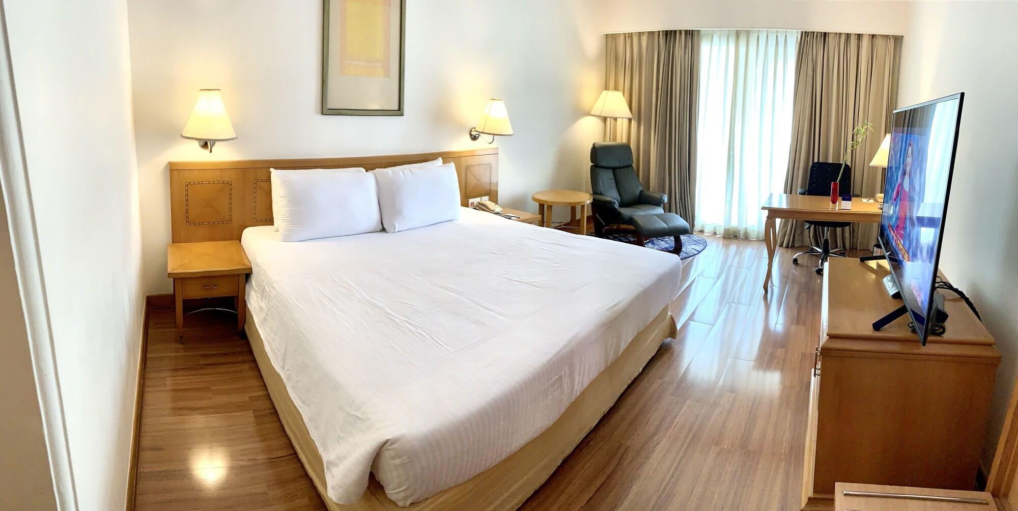 Vivanta Vadodara Exterior photo
