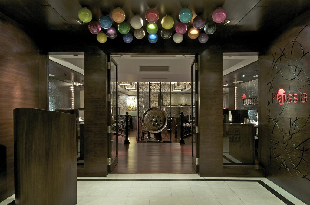 Vivanta Vadodara Exterior photo